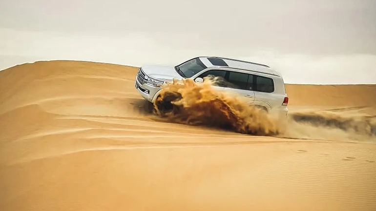 Desert Drive Dubai 2025: Best 4x4 Dune Bashing Tours for a Wild Ride